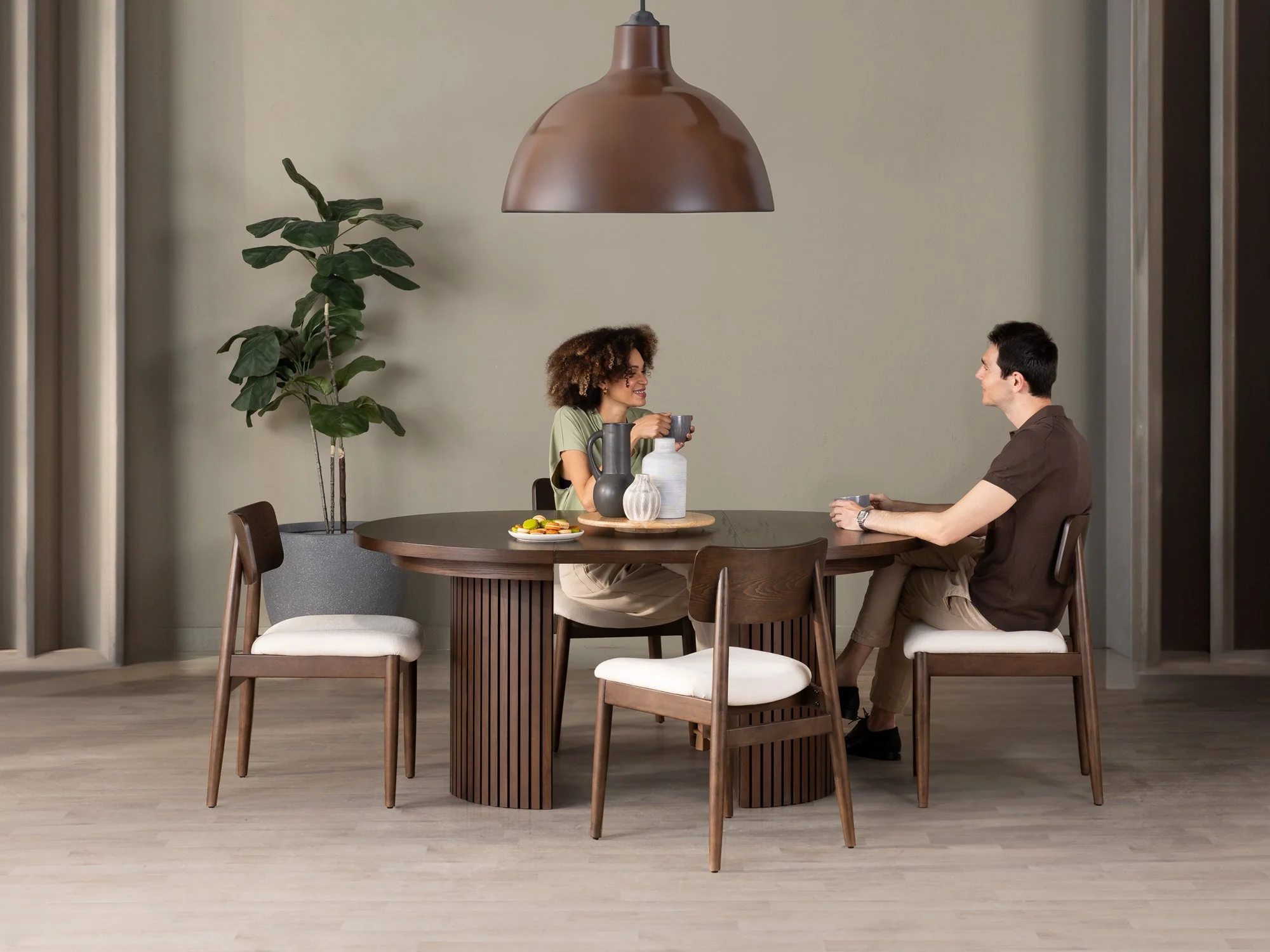 Round Dining Set - The Family - Image 9